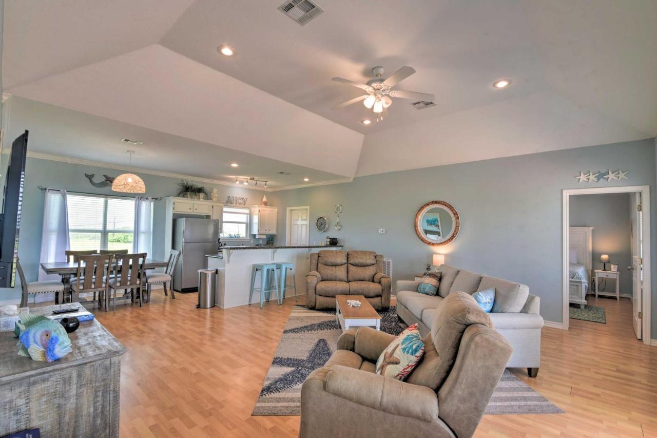 Bright Crystal Beach House, Walk To Coast! Villa Bolivar Peninsula Exteriör bild