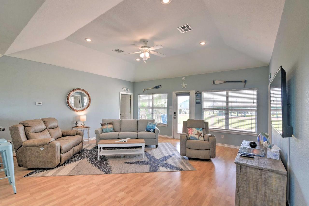 Bright Crystal Beach House, Walk To Coast! Villa Bolivar Peninsula Exteriör bild